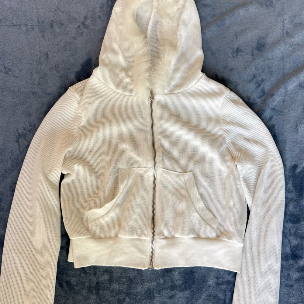 SHEIN White Cropped Fuzzy Hooded Sweater with Zip